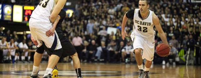 Men’s basketball turnaround season ends in disappointment